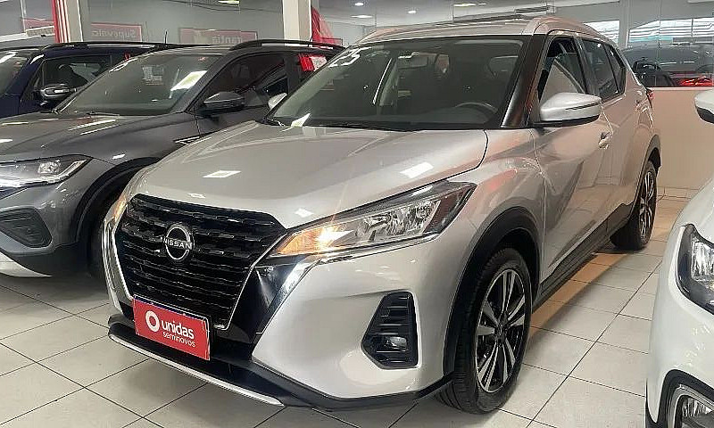 Nissan Kicks Play Se...