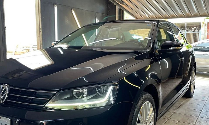 Volkswagen Jetta Com...