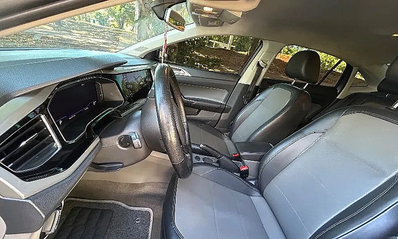 Volkswagen Virtus Hi...