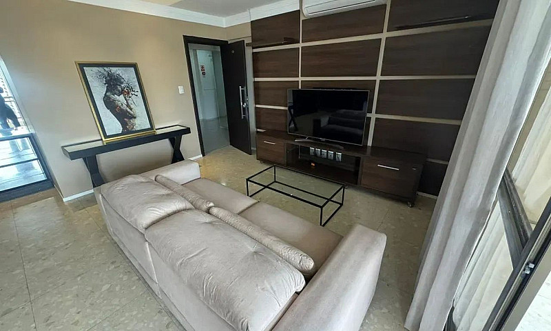 Palácio Real  187 M²...