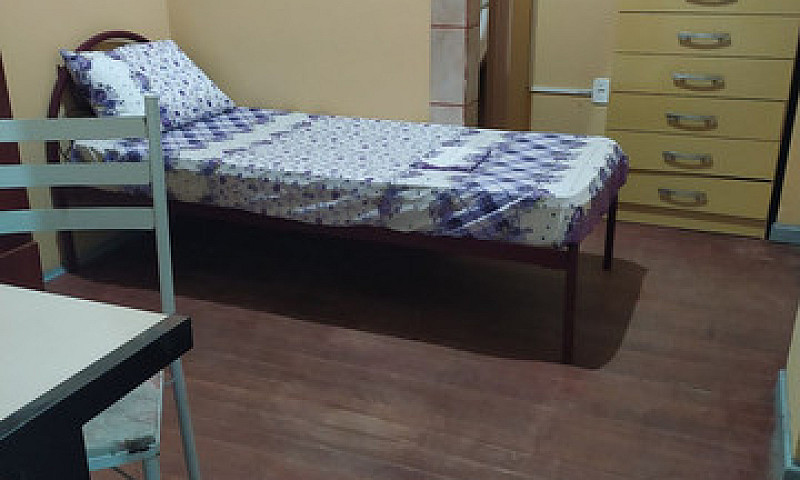 Quarto Com Banheiro ...