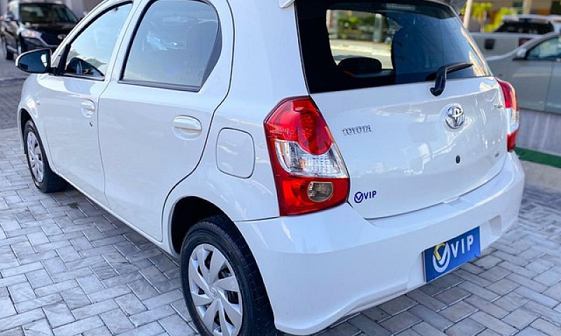 Etios 1.3 X Standard...