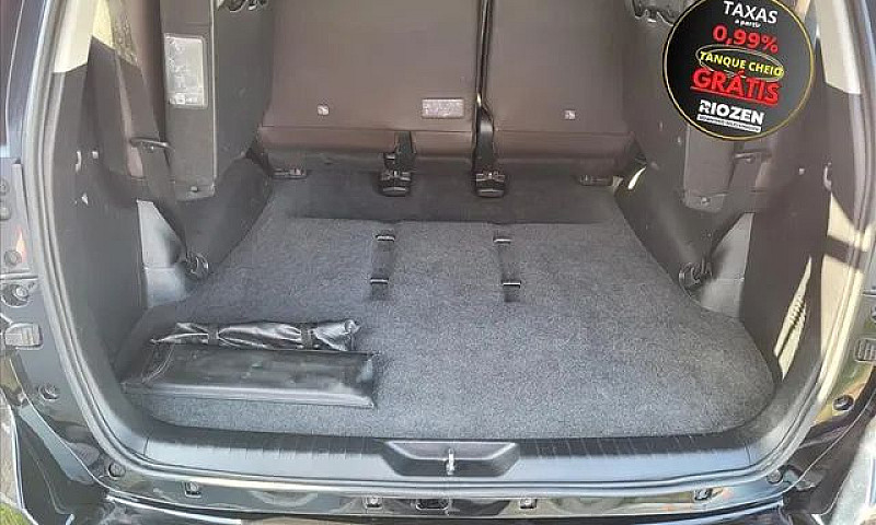 Toyota Hilux Sw4 2.8...