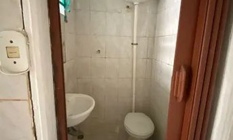 Alugo Casa Em Vila T...