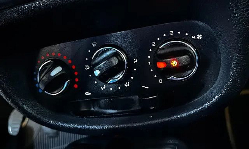 Renault Clio Express...