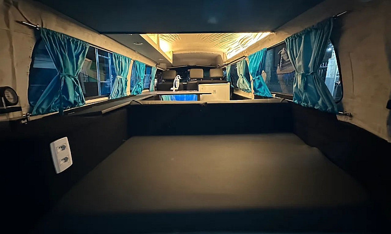 Volkswagen Kombi Sta...