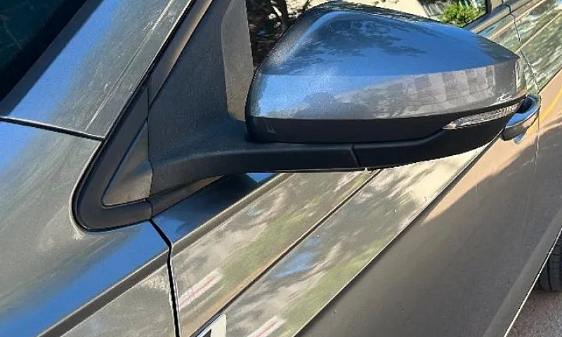 Volkswagen Virtus Hi...