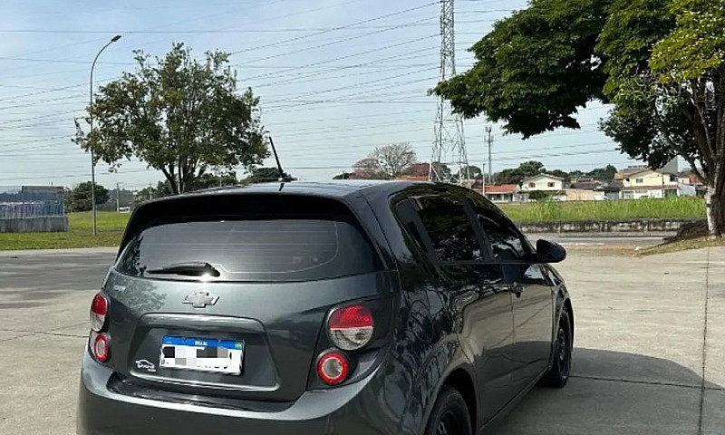 Chevrolet Sonic Hb L...