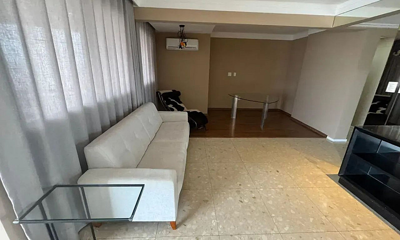 Palácio Real  187 M²...