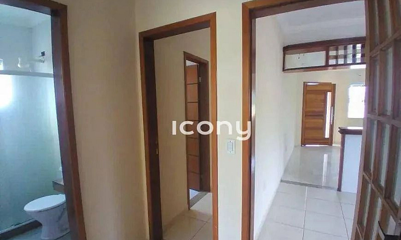 Casa Com 3 Dormitóri...