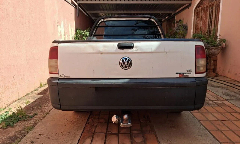 Volkswagen Saveiro 1...