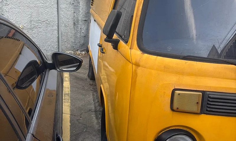 Volkswagen Kombi Fur...