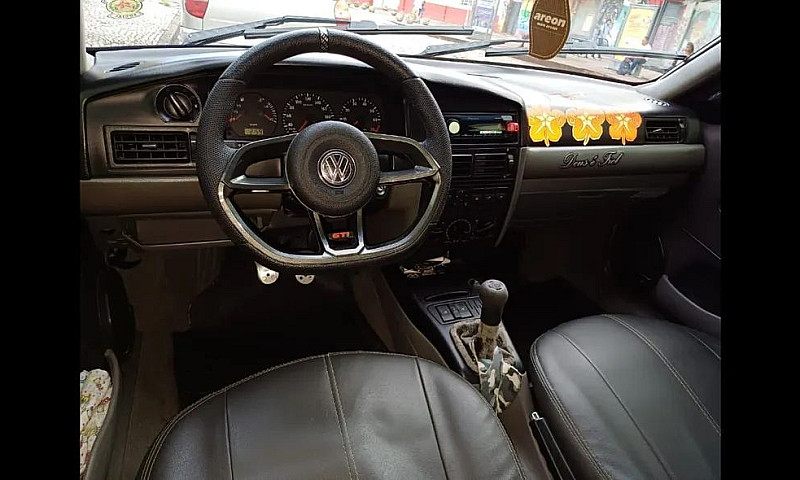 Volkswagen Santana 1...