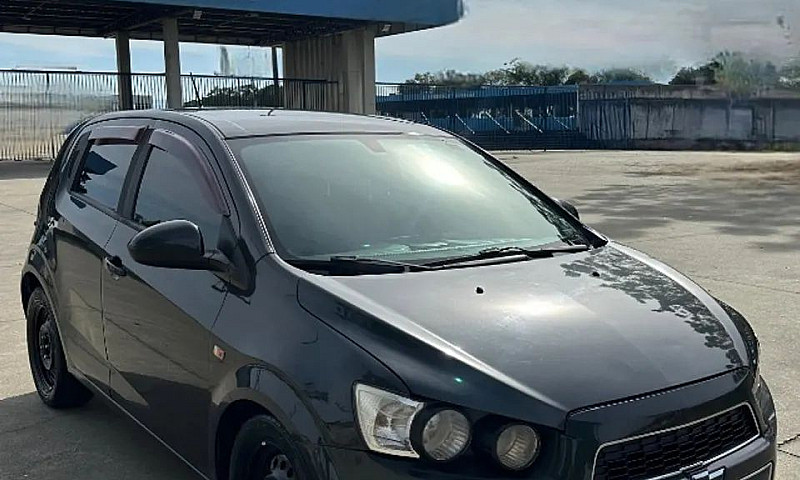 Chevrolet Sonic Hb L...