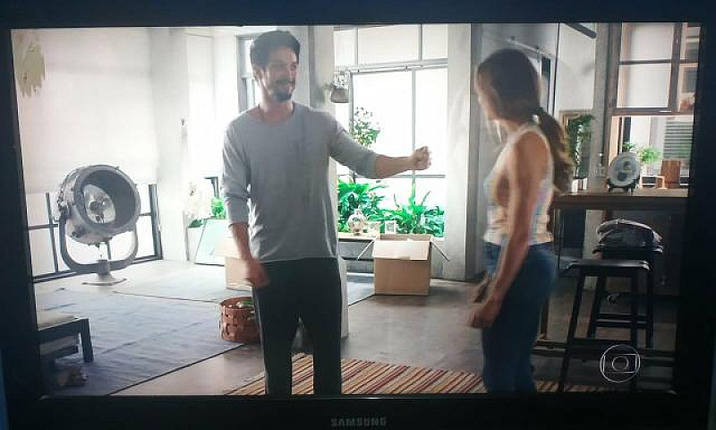 Vendo Tv 32 Polegada...