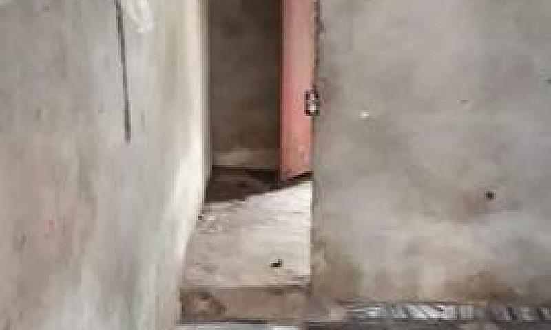 Vendo Uma Casa No Ed...
