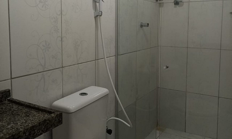 Duas Casas No Loteam...