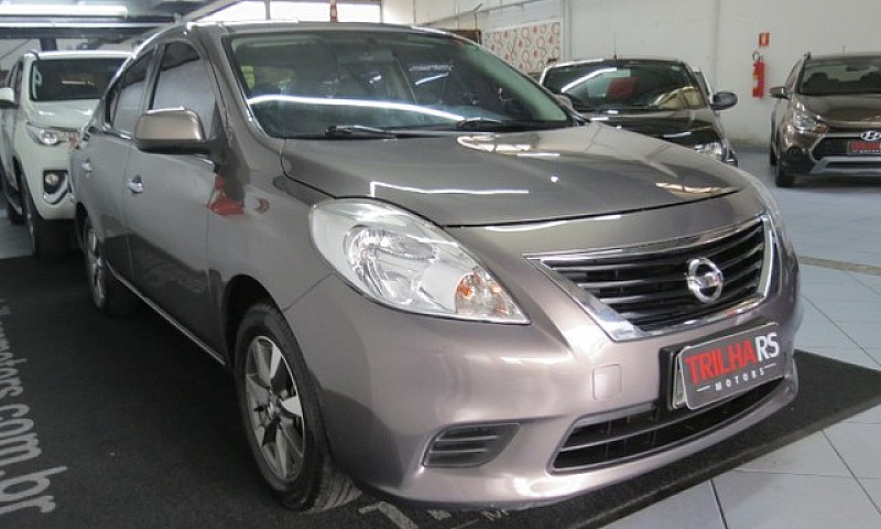 Nissan Versa 1.6 Sv ...