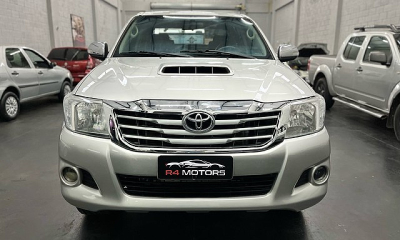 Toyota Hilux Srv 3.0...