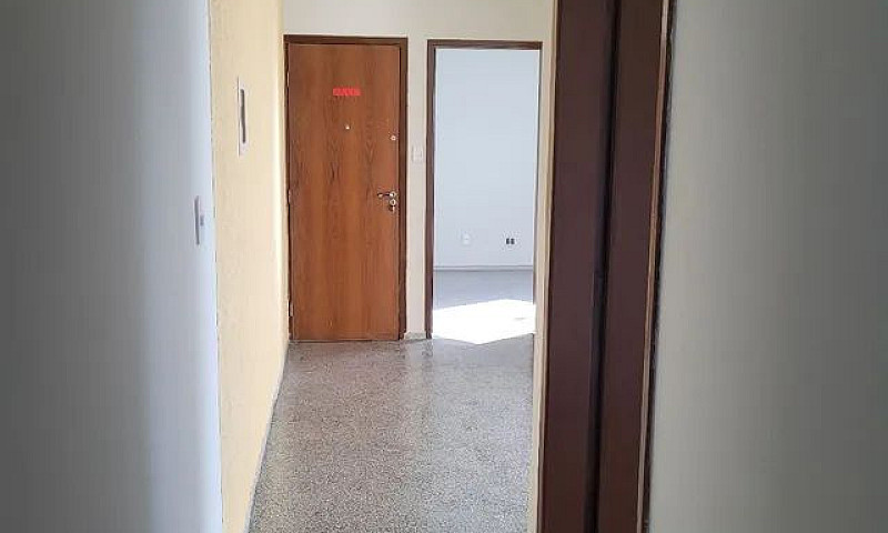 Ótima Localização !A...