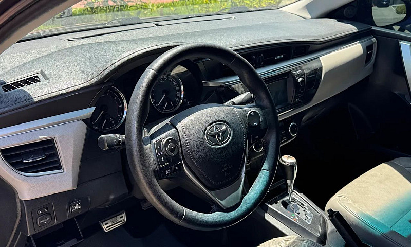Toyota Corolla Xei 2...