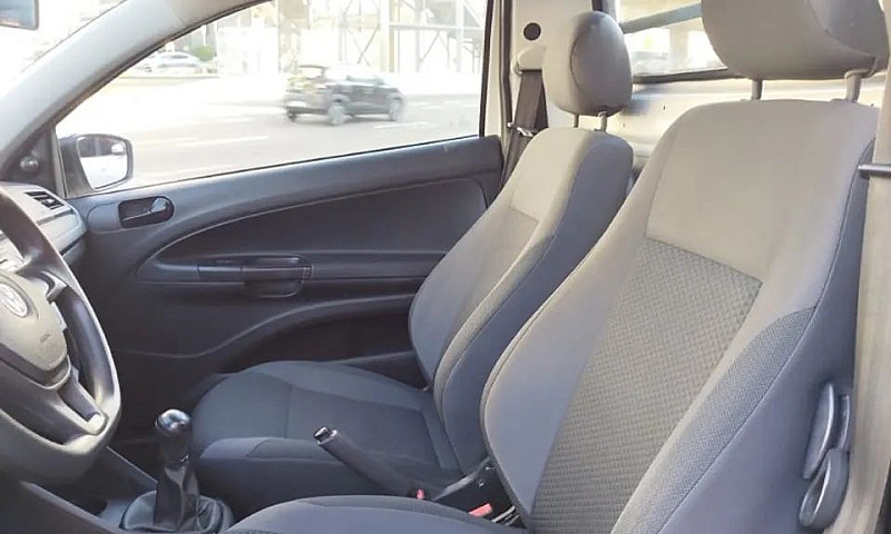 Saveiro Robust 2023...