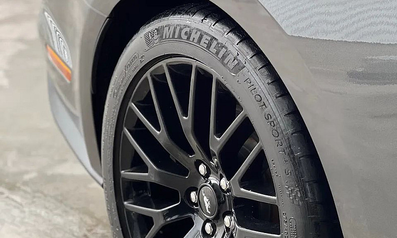 Ford Mustang Gt Prem...
