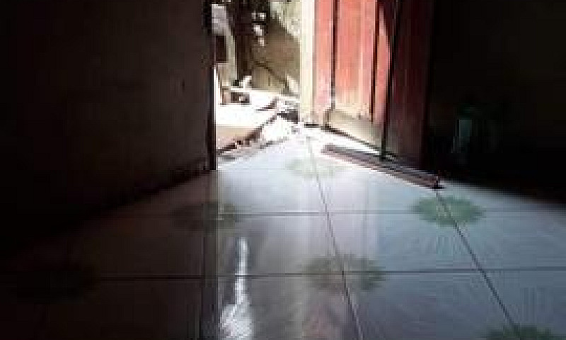 Vendo Uma Casa No Ed...