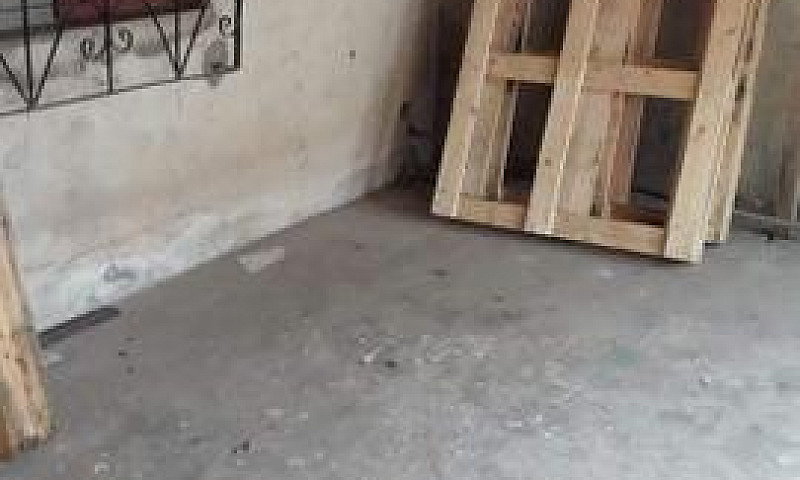 Vendo Uma Casa No Ed...