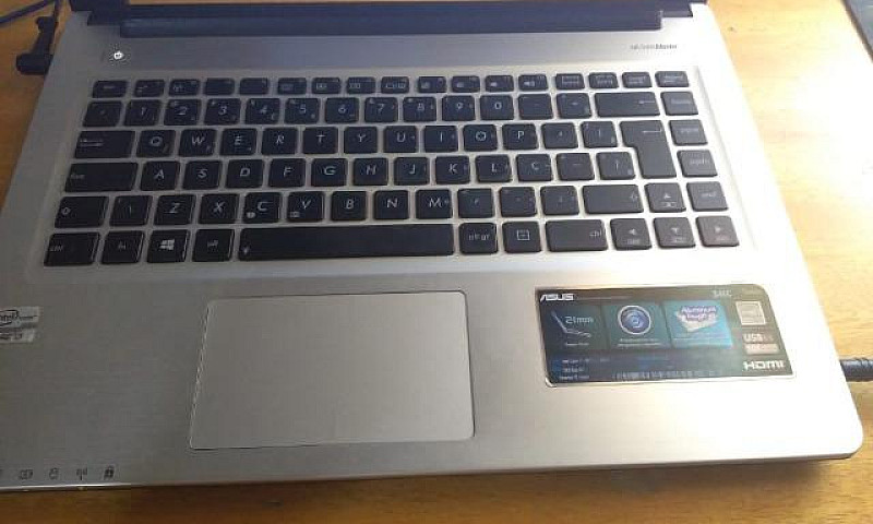 Ultrabook Asus...