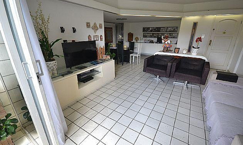 Edifício Solar De Ma...