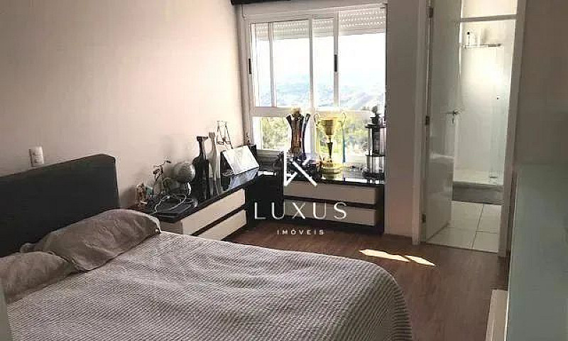 Apartamento 220 Metr...