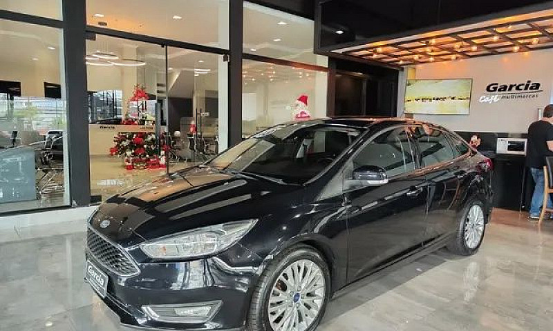 Ford Focus Fastback ...
