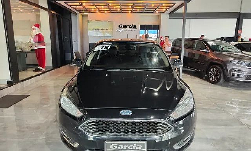 Ford Focus Fastback ...