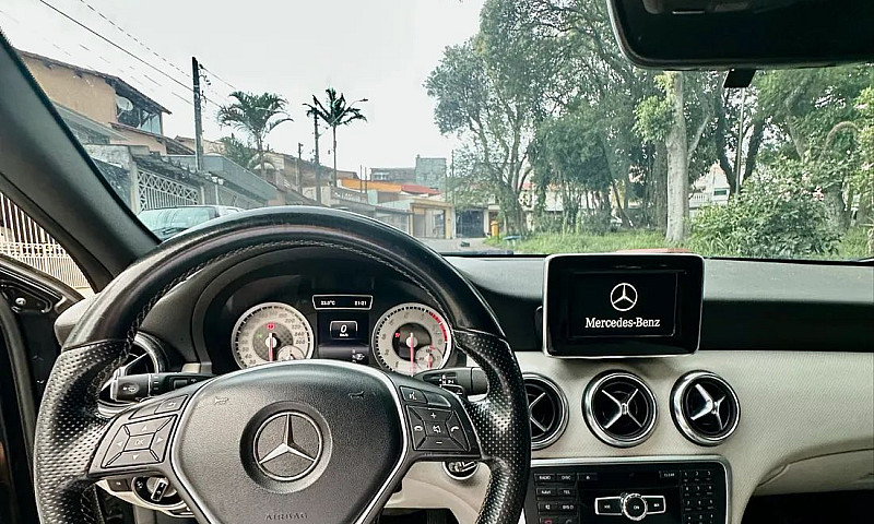 Mercedes-Benz Classe...