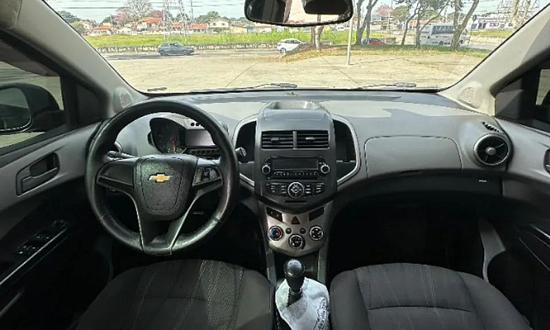 Chevrolet Sonic Hb L...