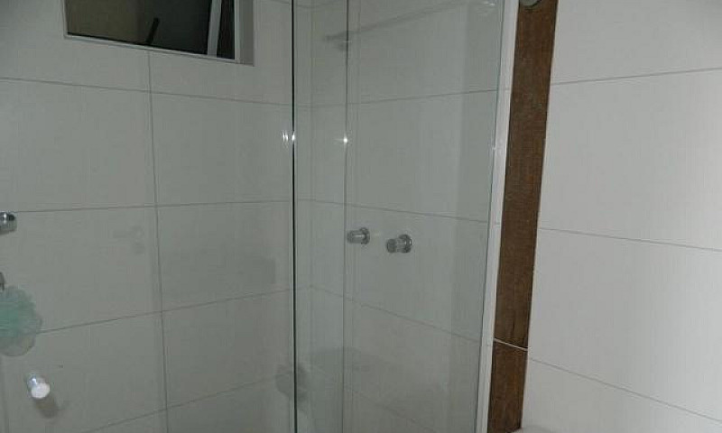 Alugo Um Quarto No M...
