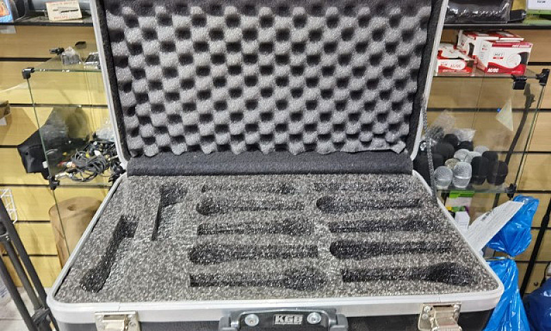 Maleta Kgb Para 12 M...