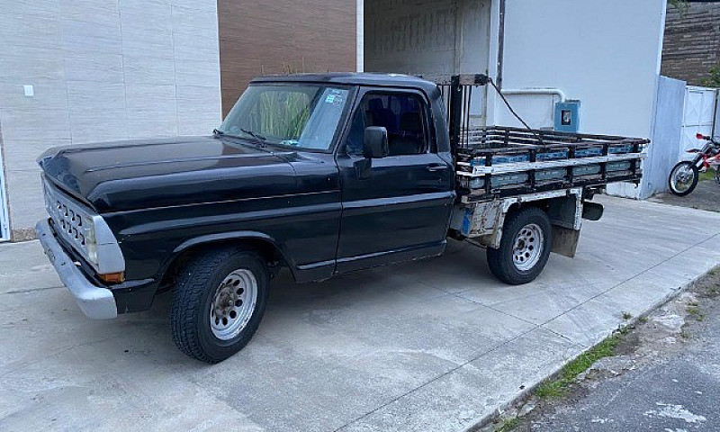 Ford F1000 1990...