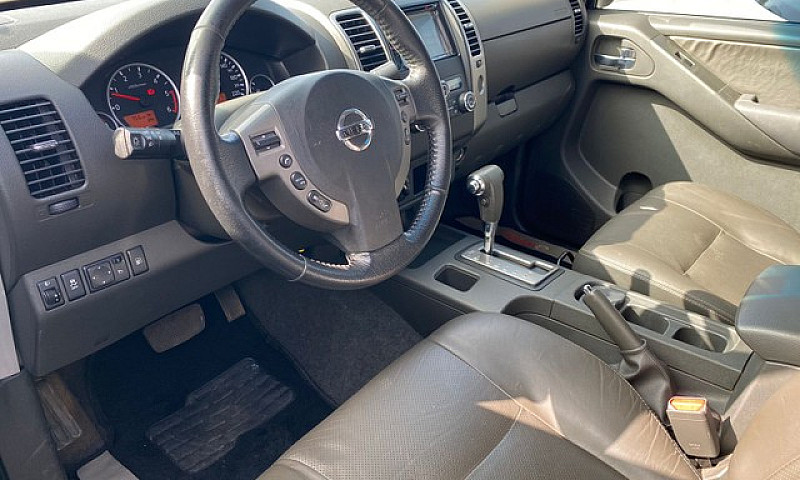 Nissan Frontier 2.5 ...
