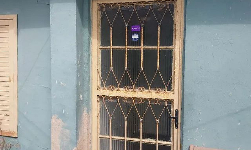 Aluga-Se Casa De Vil...