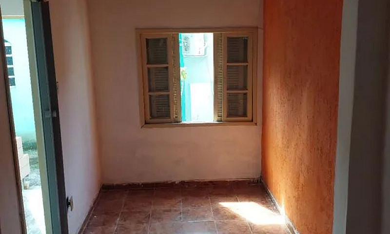 Aluga-Se Casa De Vil...