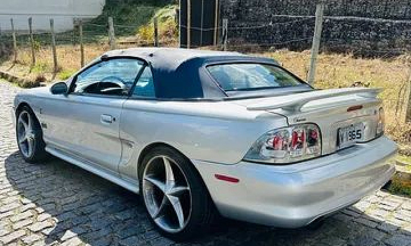 Ford Mustang Gt V8 C...