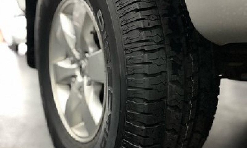 Toyota Hilux Srv 3.0...
