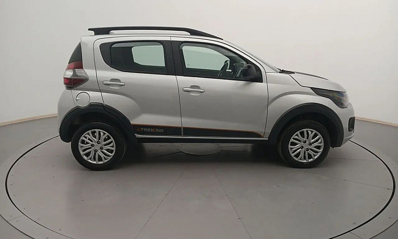 Fiat Mobi Trekking 1...