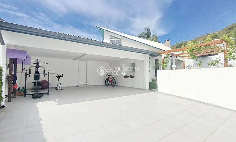 Linda Casa No Morro ...