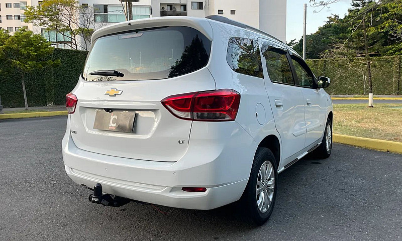 Chevrolet Spin Lt 1....
