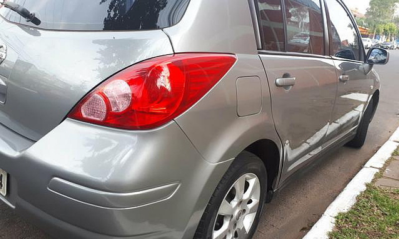 Nissan Tiida Complet...