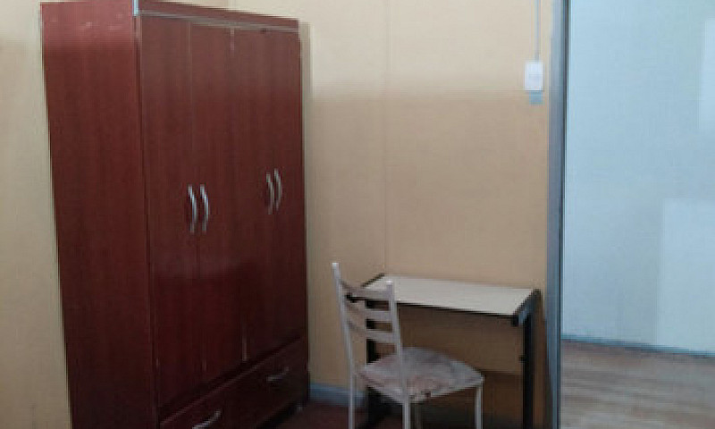Quarto Com Banheiro ...