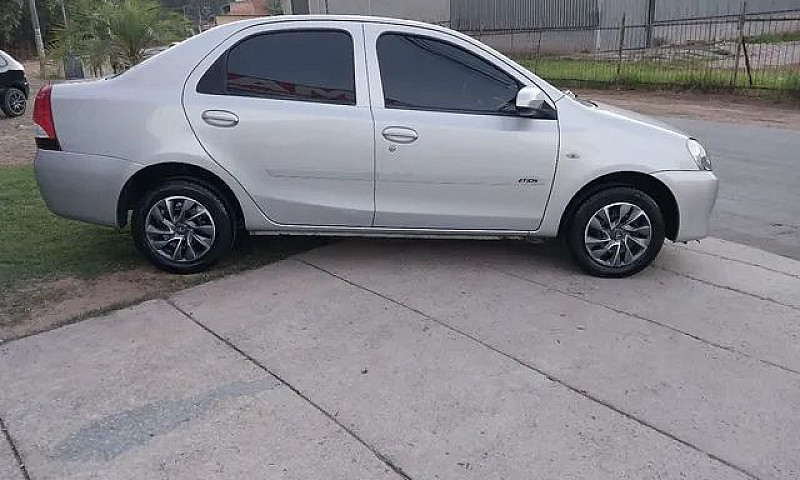 Etios Sedan 1.5 Flex...
